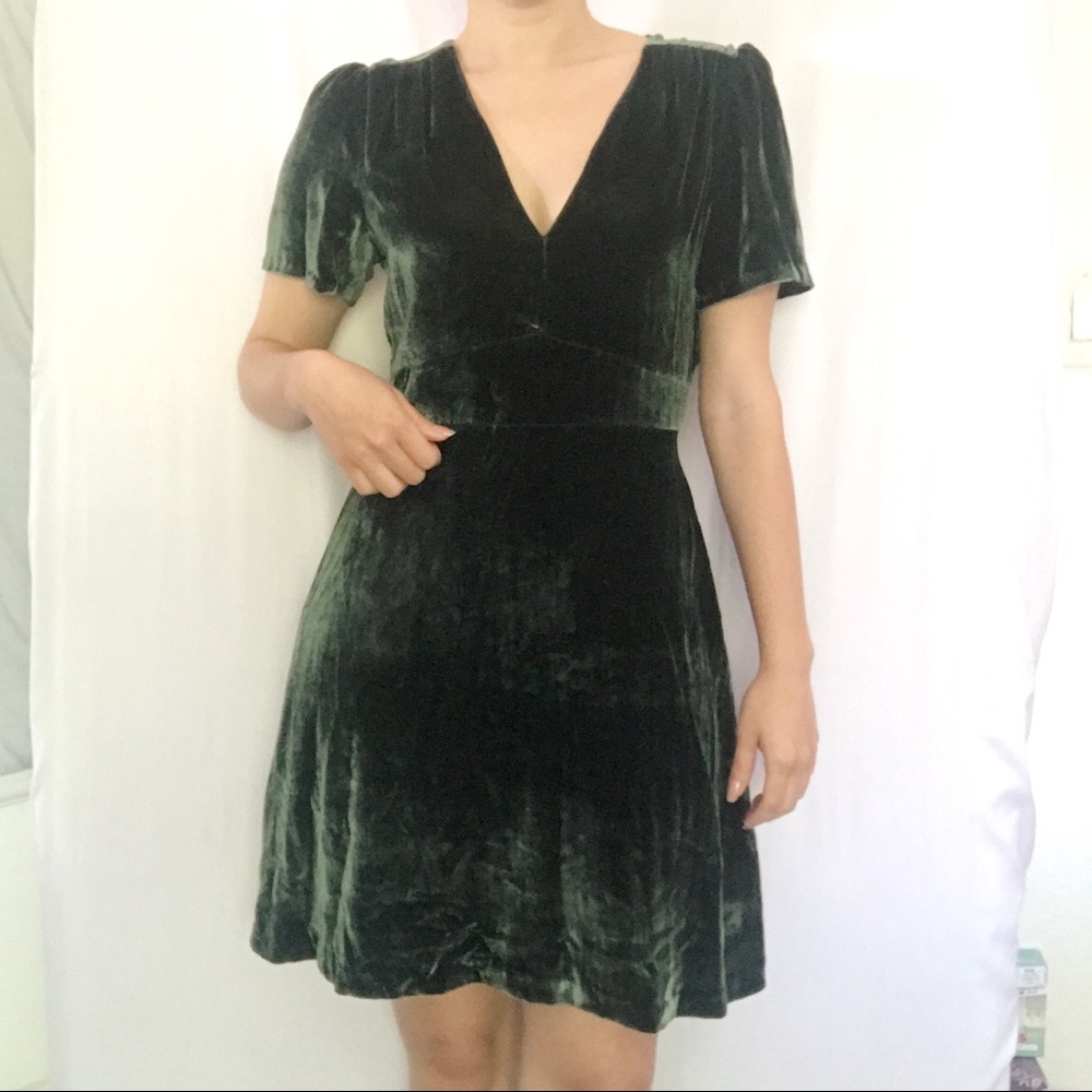 Green velvet dress // Madewell